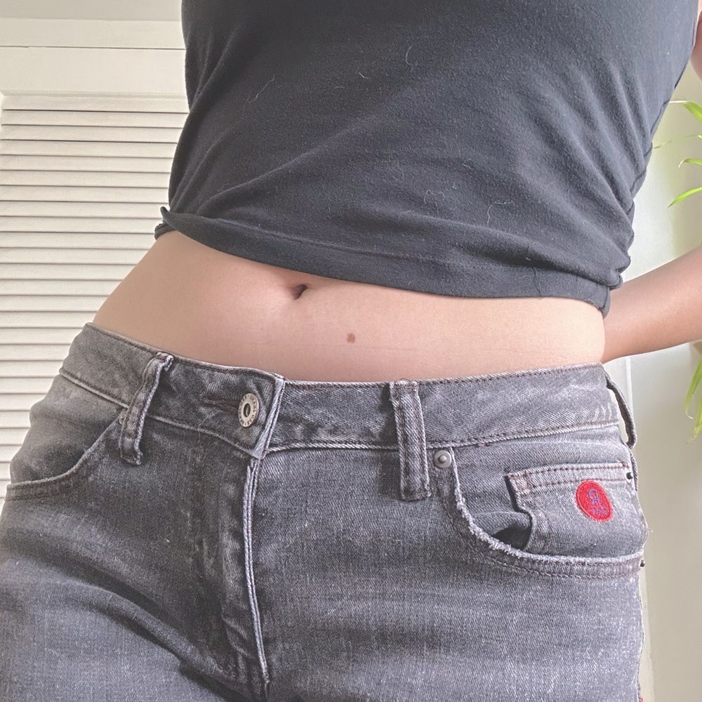 Red Jeans NYC - women’s 7/8 black slim cut jeans - distressed vintage wash - 90s